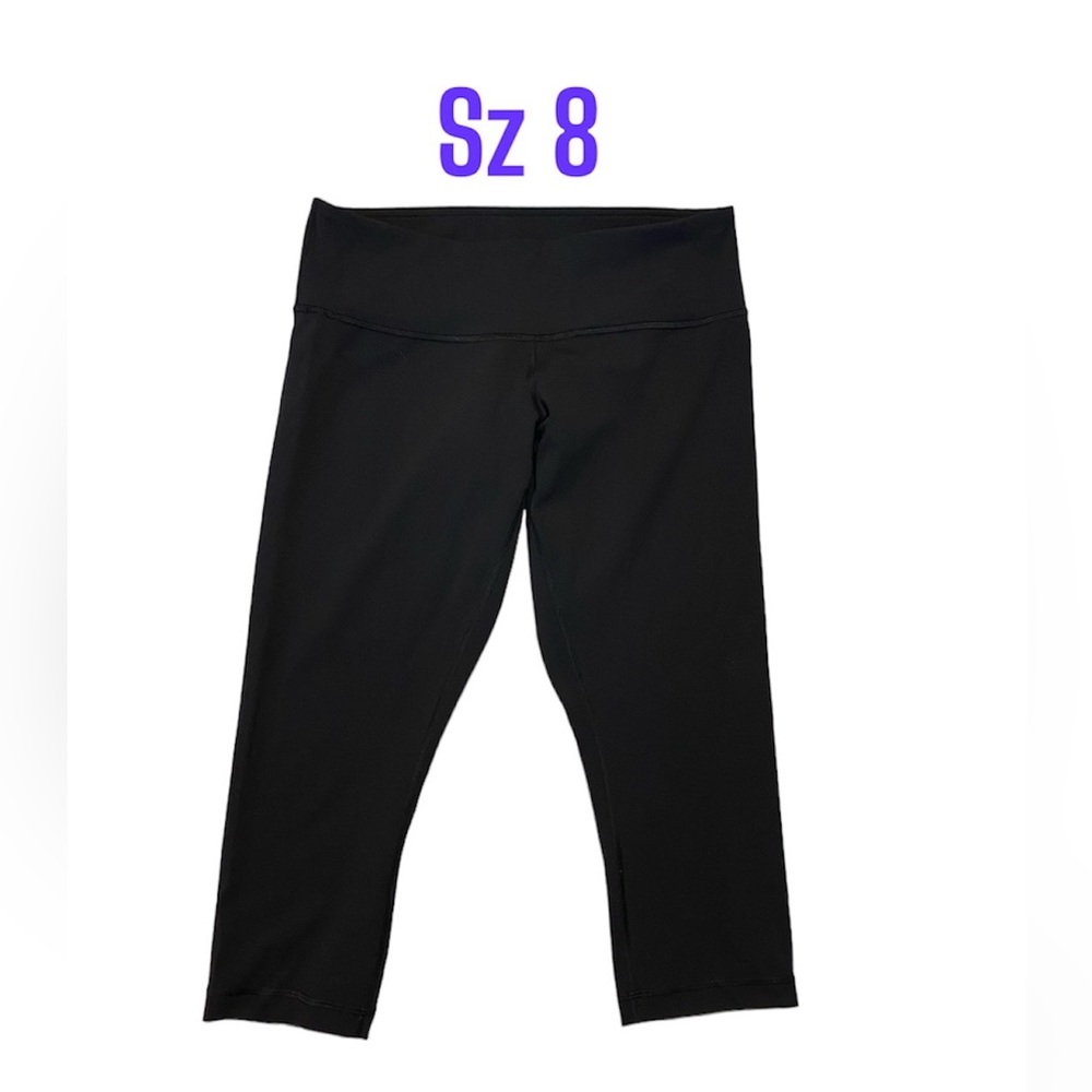 Lululemon Athletica sz 8 Black Cropped Leggings CA 35801 RN 106259 GUC Soft Luon